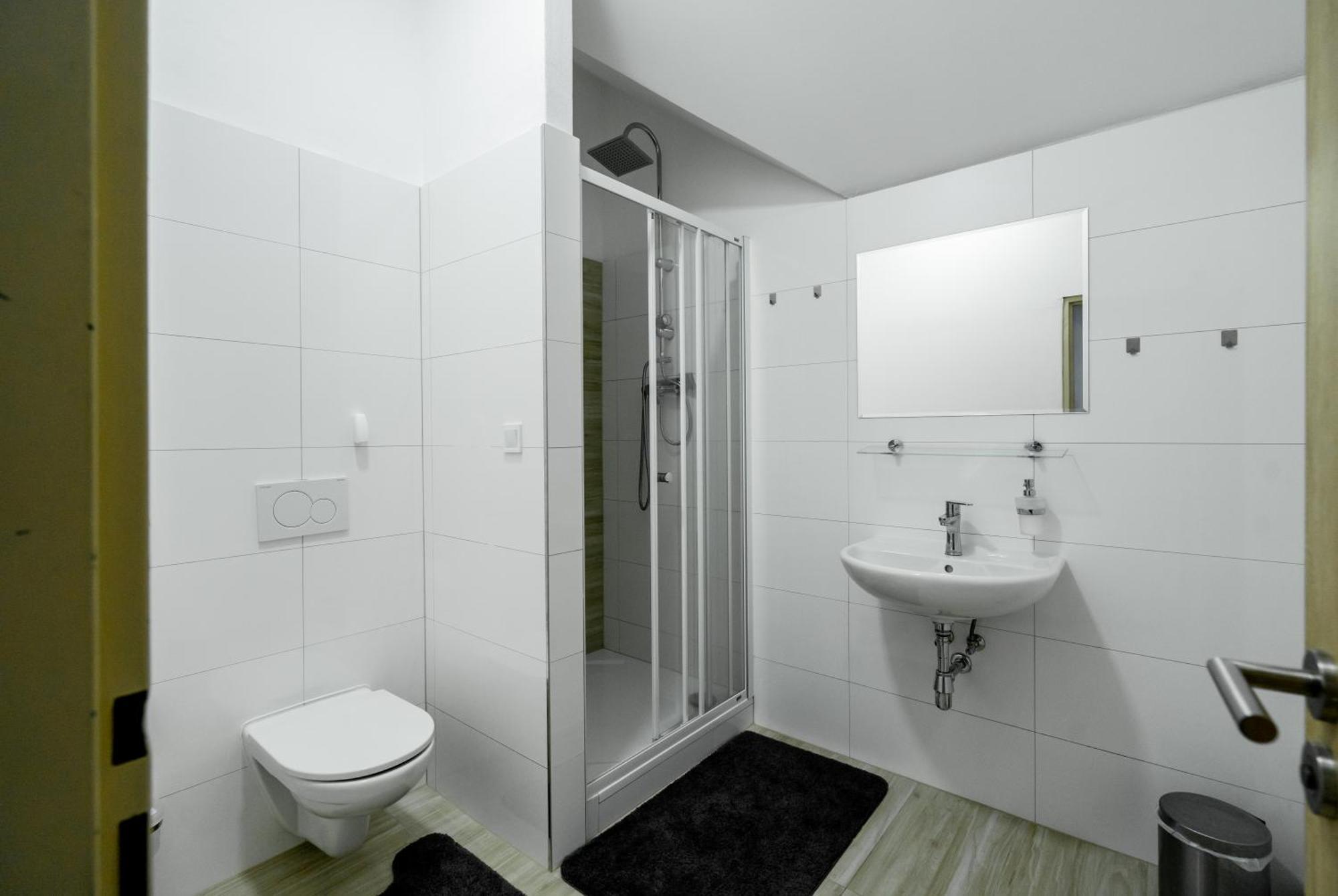 Aroma Gold Hotel Dolni Bousov ภายนอก รูปภาพ